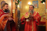 Митрополит Артемий возглавил Божественную литургию в храме святого великомученика Димитрия Солунского в селе Князе-Волконское