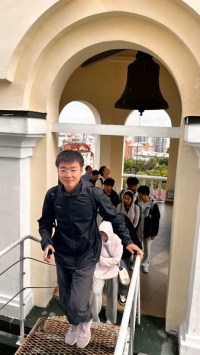 Китайские студенты познакомились с хабаровскими храмами