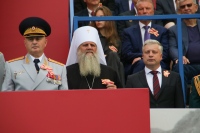 Митрополит Артемий принял участие в первом параде в честь Победы над Японией