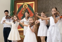 Награждение победителей ежегодного творческого конкурса «Рождественская открытка» 19 февраля 2025 г. Награждение победителей ежегодного творческого конкурса «Рождественская открытка» 19 февраля 2025 г.